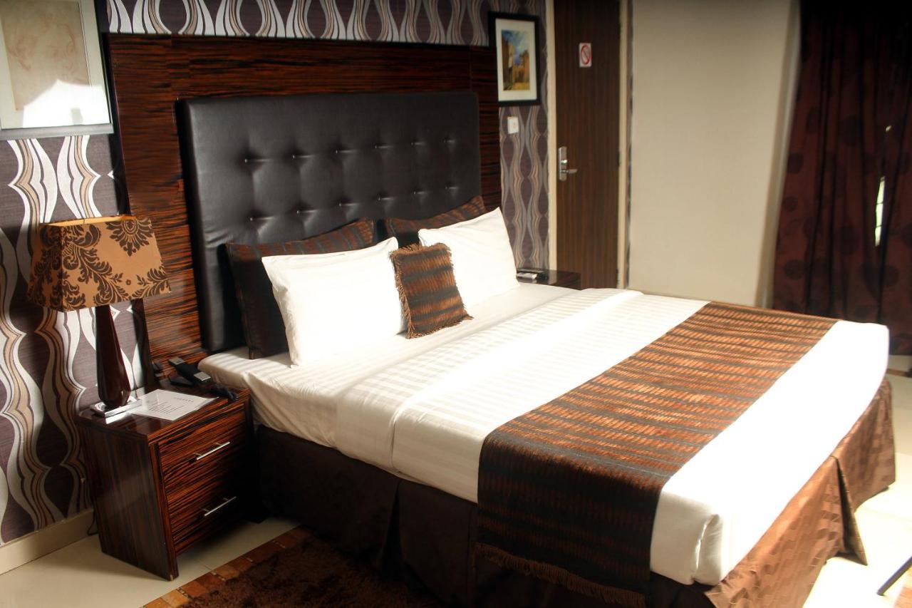 Villa Angelia Boutique Hotel Ikoyi Exterior photo